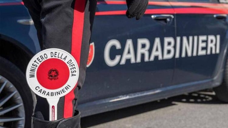 Cadavere di una donna nel bagagliaio nel Napoletano