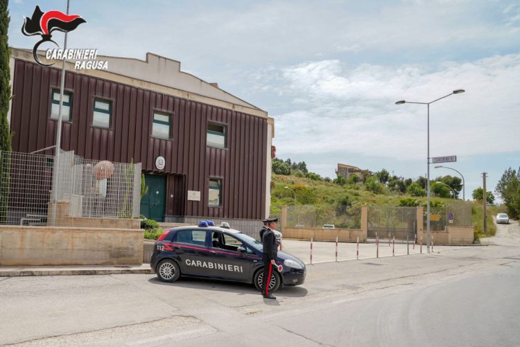 Scicli, sequestrarono giovane per debito di droga: 9 arresti