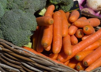 Cosa mangiare con il colesterolo alto: attenzione ad alcuni cibi