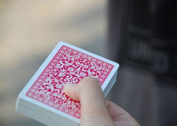 Ragusa, sono i giovani consiglieri rampanti a distribuire le carte?