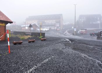 Etna in eruzione: stop a due ruote e auto a 30 km/h