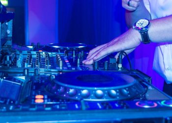 Ragusa, deroga acustica per le festività: musica e intrattenimento con limiti aumentati