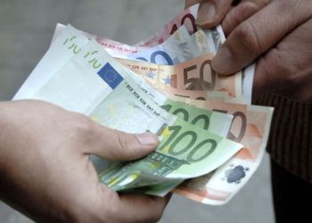 Ragusa, estorsione ai danni di imprenditore: 300 euro a settimana