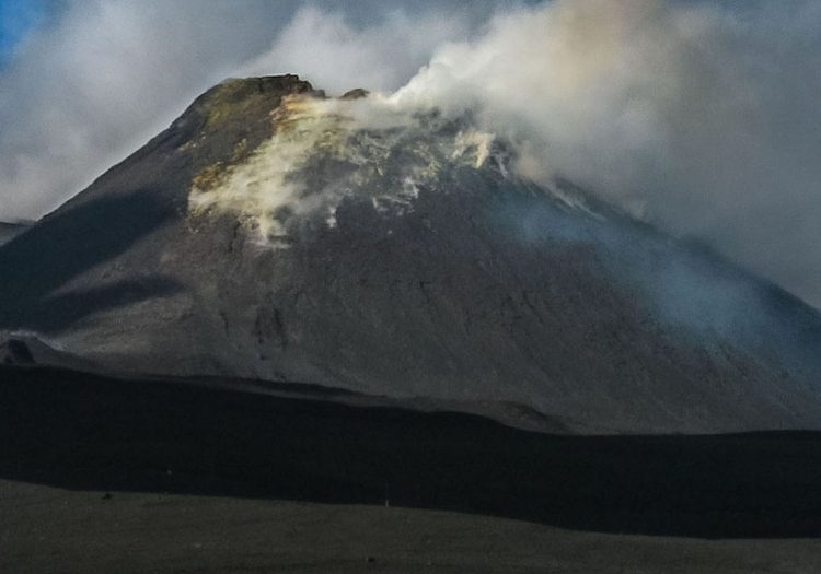 Etna, Protezione civile: l'allerta sale da attenzione a preallarme