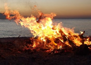 Ferragosto, divieto di falò, tende, alcol e vetro sulle spiagge del litorale ragusano