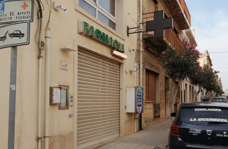 Tentato furto in una farmacia di Vittoria