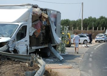 Grave incidente stradale a Vittoria: un ferito