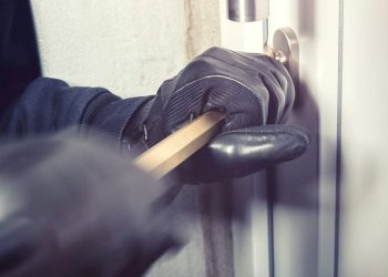 Ladri in un appartamento in pieno giorno a Modica