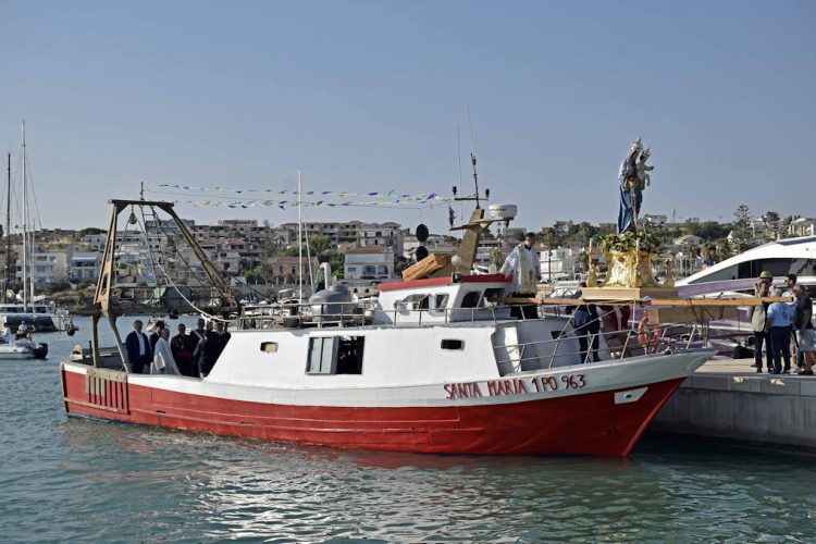 Marina di Ragusa, straordinario fervore religioso per Maria di Portosalvo