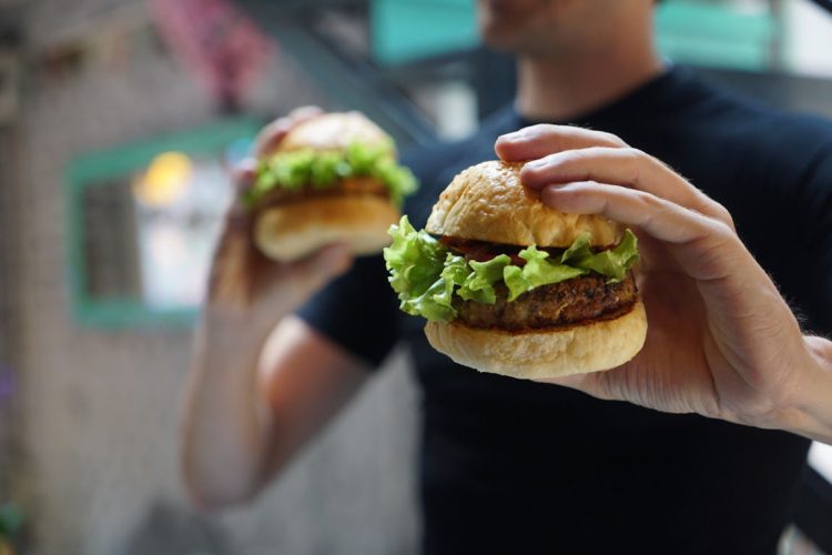 Hai sempre fame? Il segreto per mangiare di meno