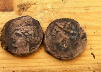 Archeologia, nuovi ritrovamenti nel mare di Levanzo: 2 rostri in bronzo