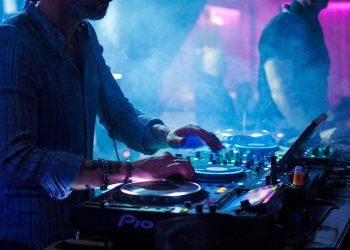 Controlli movida nel litorale ibleo: controllati 17 esercizi pubblici e 63 veicoli