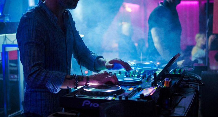 Controlli movida nel litorale ibleo: controllati 17 esercizi pubblici e 63 veicoli