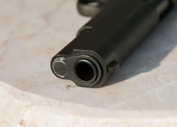 Vittoria, giovane vittoriese tenta di uccidere un coetaneo esplodendo 4 colpi di pistola