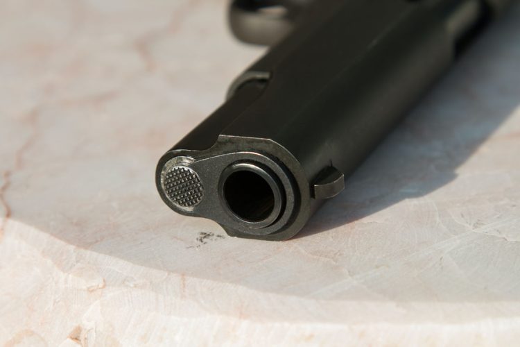 Vittoria, giovane vittoriese tenta di uccidere un coetaneo esplodendo 4 colpi di pistola