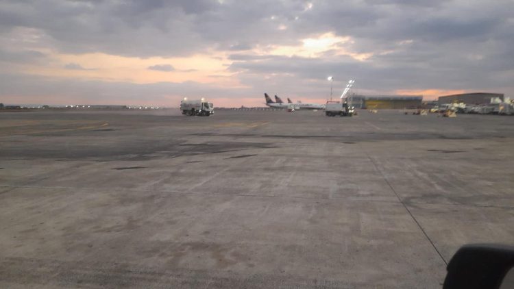 Aeroporto Catania, stop ai voli in arrivo per eruzione Etna: operativo aeroporto di Comiso