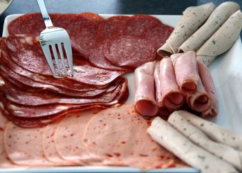 Mangiare salumi fa ingrassare? La verità dietetica