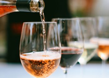 I vini più pregiati a Punta Secca con Calici sotto le stelle