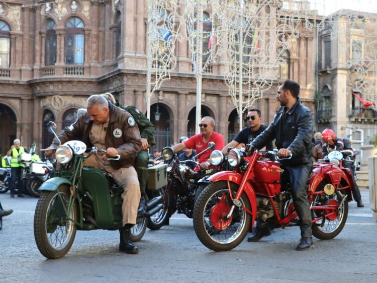 Un emozionante viaggio in moto alla scoperta della Sicilia