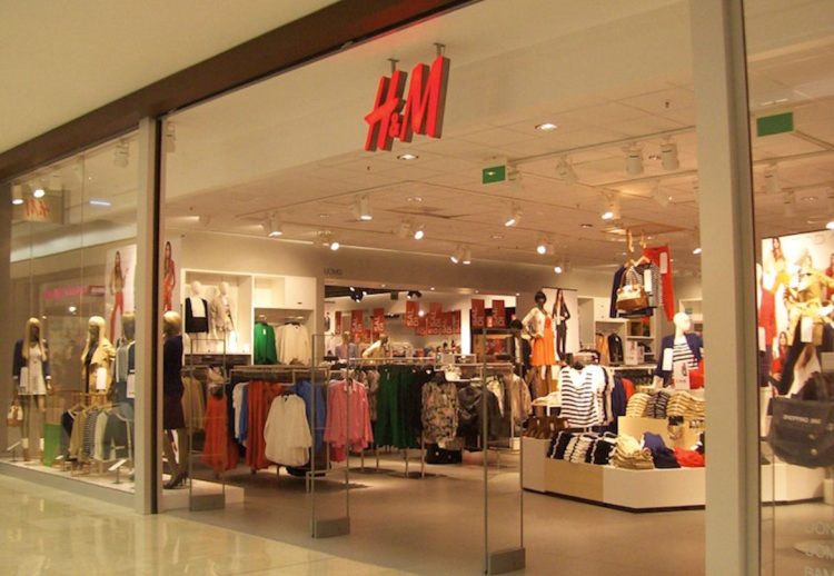 Modica, chiude H&M