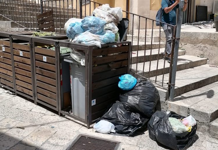 Rifiuti a Ragusa Ibla: le proposte di Comibleo