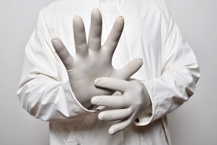 Covid, varianti Eris e Pirola: sintomi, cosa si sa