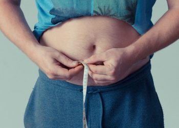 Dieta digiuno intermittente 16 ore, un modo efficace per dimagrire: come funziona