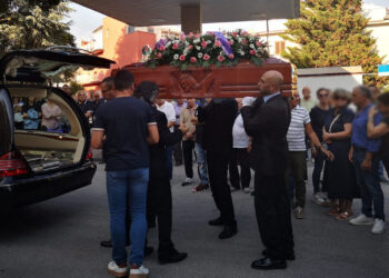 utto cittadino a Giarratana per i funerali di Marinella Sigona