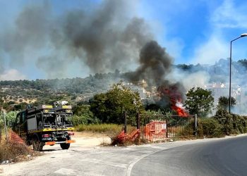 Incendio a Scicli, fuoco al quartiere San Nicolò