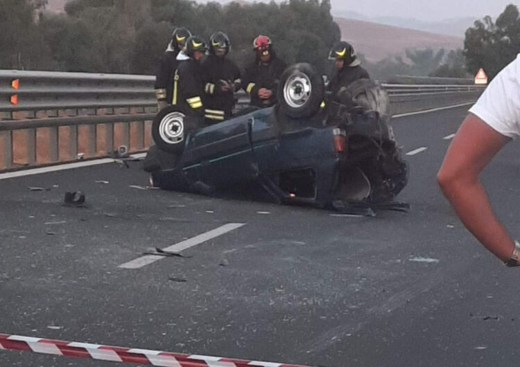 Grave incidente stradale sulla Palermo-Catania: 3 feriti