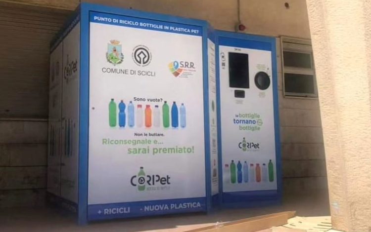 Macchine mangiaplastica a Scicli: raccolte 40 mila bottiglie in Pet in 30 giorni