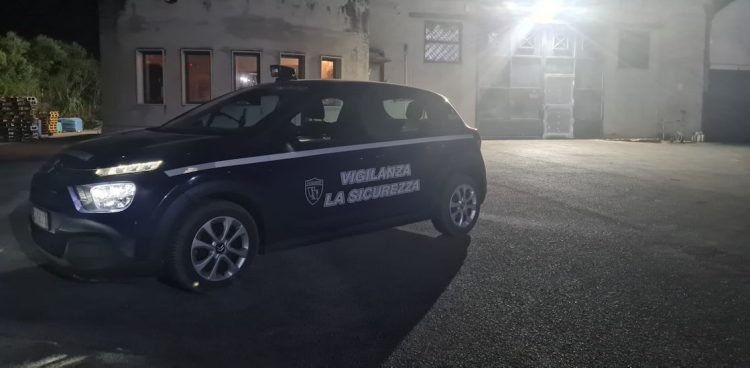 Vittoria, tentato furto in azienda prodotti per l’agricoltura