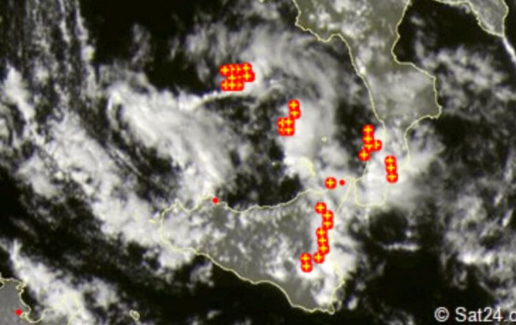 Meteo, vortice ciclonico porta piogge e temporali