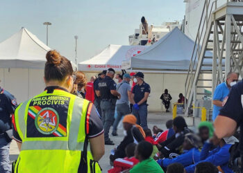 Arrivati a Pozzallo 780 migranti: nessuna strategia e nessuna soluzione