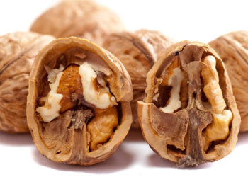 Dieta per una pelle idratata: cosa mangiare e menù