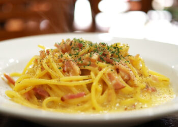Pasta alla carbonara: ricetta