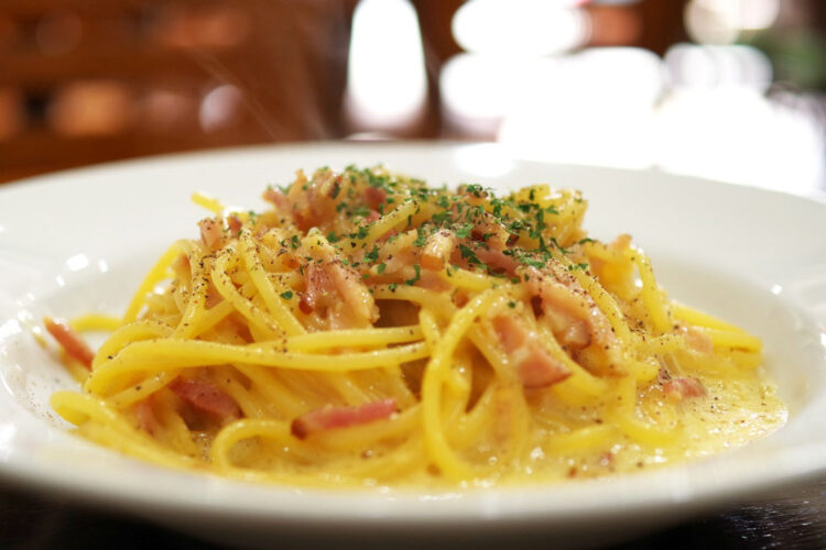 Pasta alla carbonara: ricetta