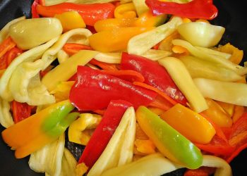 Mangiare peperoni fa ingrassare? Benefici e proprietà