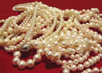 Perchè non si regalano le perle? Tradizione e superstizione