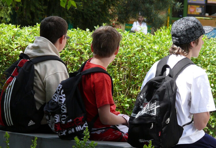 Primo giorno di scuola per molti studenti siciliani, anche a Ragusa