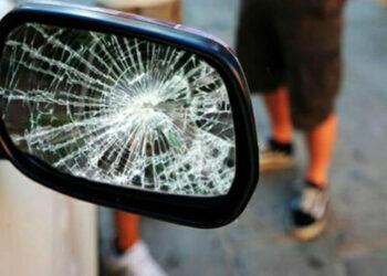 Truffa dello specchietto a Scicli: attenti alla Fiat 500 Abarth bianca
