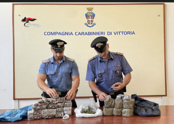 Vittoria, oltre 16 kg di hashish e quasi 200 grammi di marijuana in 2 borsoni: arrestato