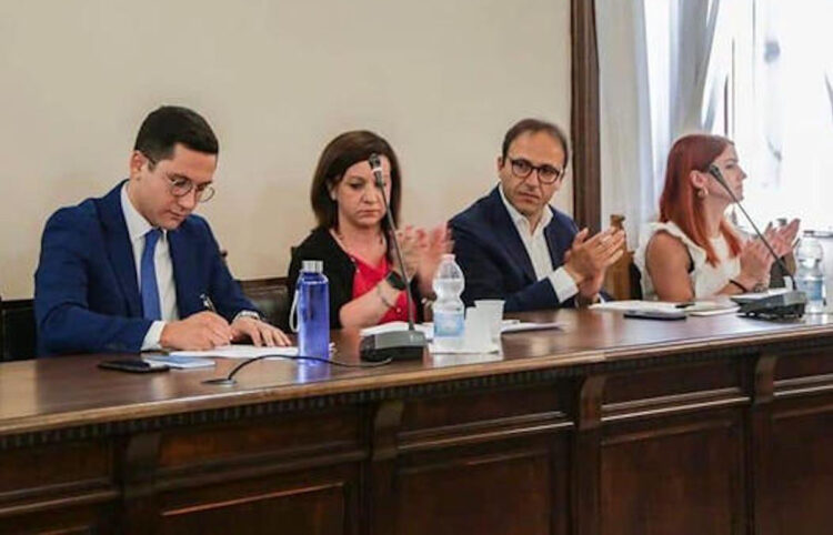 Chiaramonte Gulfi: scuolabus e asilo nido sono girone dantesco