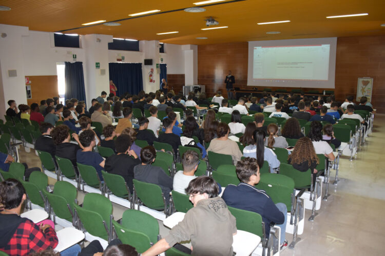 La Polizia di Stato nelle scuole di Ragusa