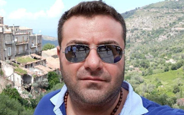 E' il medico Francesco Vincenzo Maniaci