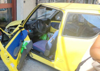 Incidente Modica, anziana in auto finisce contro un muro