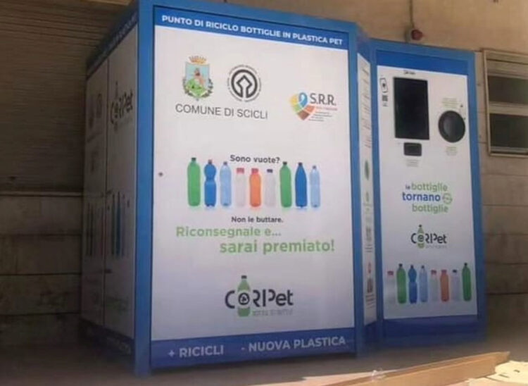 Scicli, arriva la terza macchina mangiaplastica