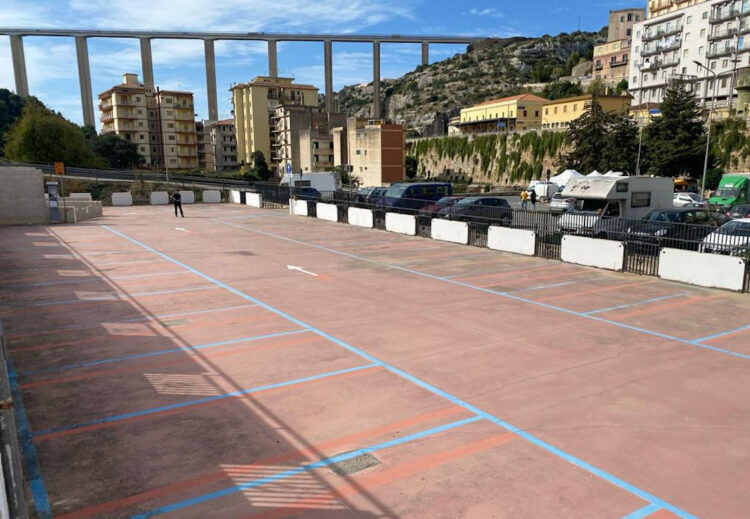 https://www.quotidianodiragusa.it/wp-content/uploads/2023/10/parcheggio-modica.jpg