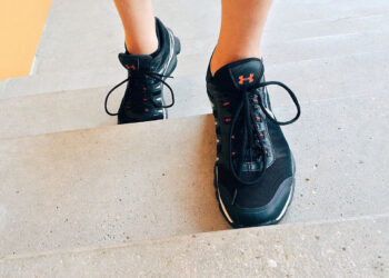 Fare le scale fa dimagrire? Quante calorie si bruciano?