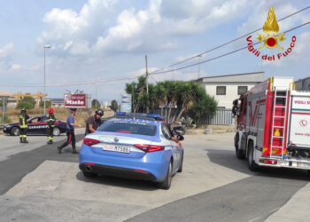 Chiusa via Achille Grandi a Ragusa: odore di gas dai tombini